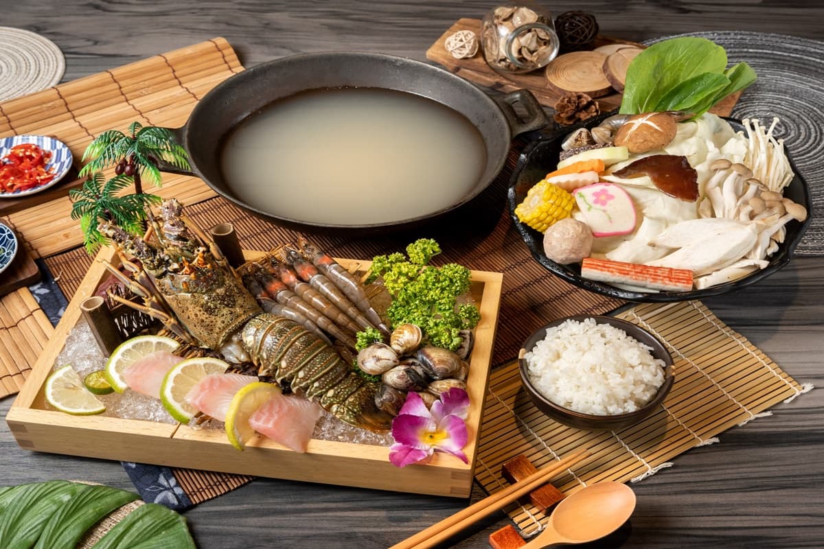 全台12間美食優惠!壽星爽嗑雞翅山、九孔鮑魚吃到飽,還有鍋物買一送一 全台12間美食優惠!壽星爽嗑雞翅山、九孔鮑魚吃到飽,還有鍋物買一送一