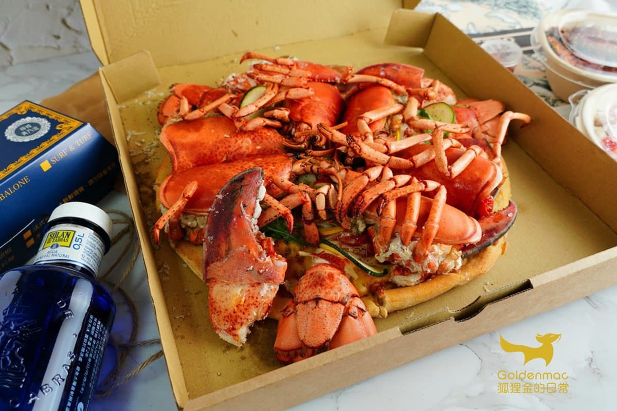 台中美食就是狂!浮誇起司披薩鋪滿3隻龍蝦,招牌龍蝦三明治一咬就爆料 台中美食就是狂!浮誇起司披薩鋪滿3隻龍蝦,招牌龍蝦三明治一咬就爆料