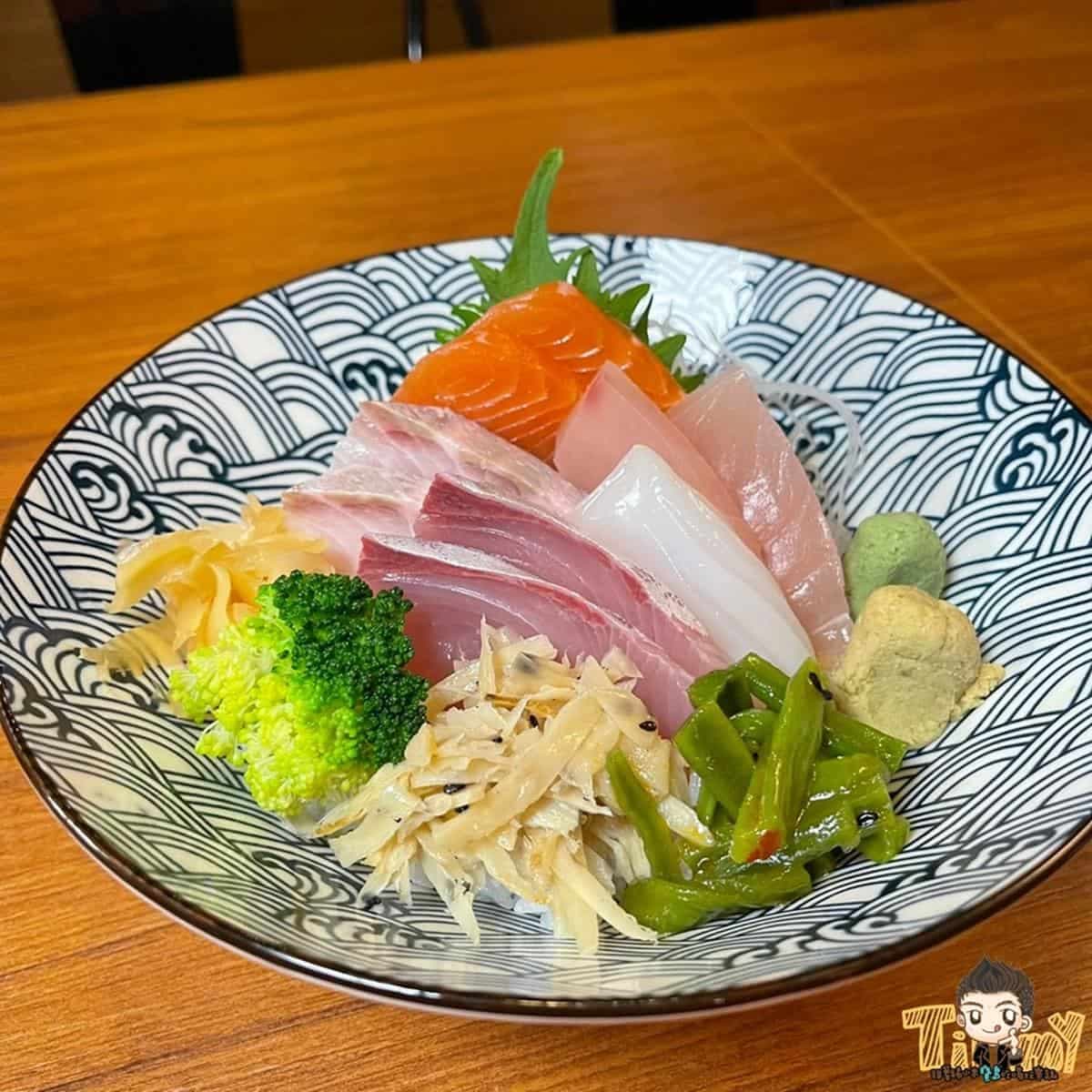 新竹佛心丼飯第2碗半價!鋪滿5種海鮮只要270元,超大片鰻魚丼也必點 新竹佛心丼飯第2碗半價!鋪滿5種海鮮只要270元,超大片鰻魚丼也必點