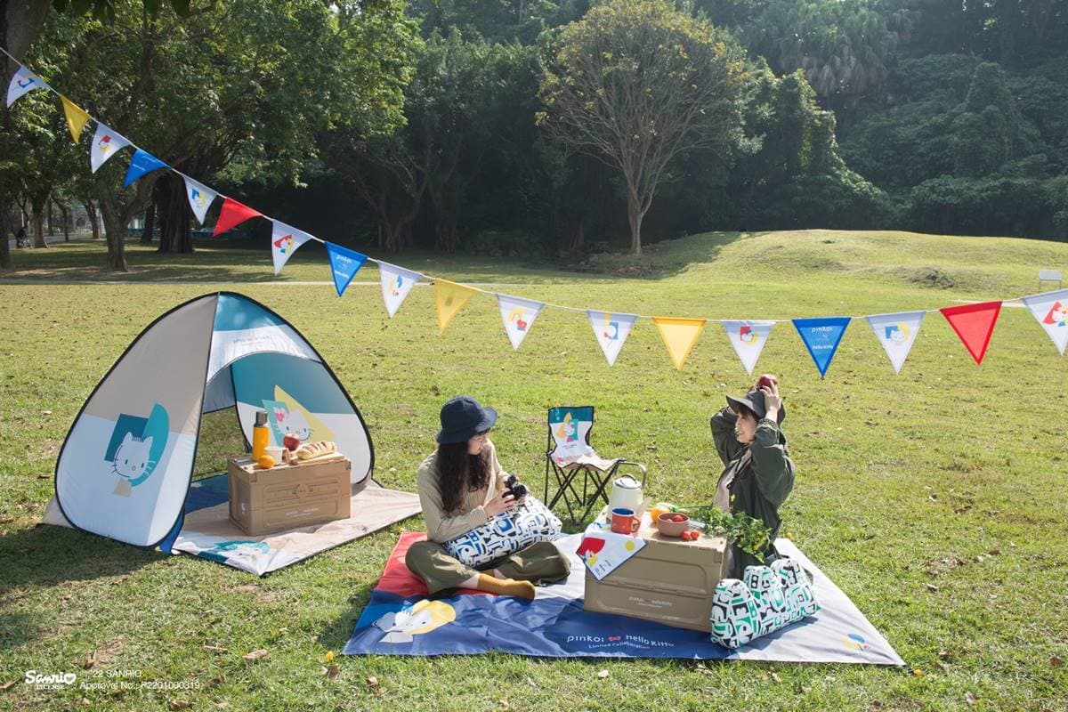 春天野餐露營神器!KittyxPinkoi第2波聯名登場,先搶超Q摺疊帳篷、野餐墊 春天野餐露營神器!KittyxPinkoi第2波聯名登場,先搶超Q摺疊帳篷、野餐墊