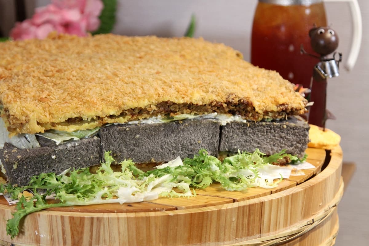 【新開店】2公斤豬排太狂!「日式三明治」推完食免單,小鳥胃先點塔塔蝦排 【新開店】2公斤豬排太狂!「日式三明治」推完食免單,小鳥胃先點塔塔蝦排