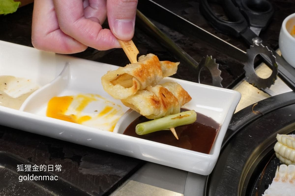 素食界屋馬也在台中!超浮誇「噴乾冰烤物盤」爽嗑北平烤鴨,還有澎派佛跳牆 素食界屋馬也在台中!超浮誇「噴乾冰烤物盤」爽嗑北平烤鴨,還有澎派佛跳牆