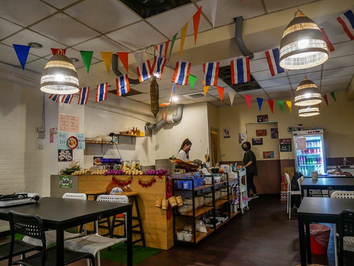 泰國旅遊社團大推!小南門「道地船麵」25元吃得到,現做青木瓜沙拉超唰嘴 泰國旅遊社團大推!小南門「道地船麵」25元吃得到,現做青木瓜沙拉超唰嘴