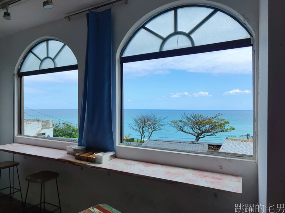 海景第一排爽嗑現撈龍蝦!限定版「龍蝦堡」Q彈鮮甜,還能遠眺無敵海景 海景第一排爽嗑現撈龍蝦!限定版「龍蝦堡」Q彈鮮甜,還能遠眺無敵海景