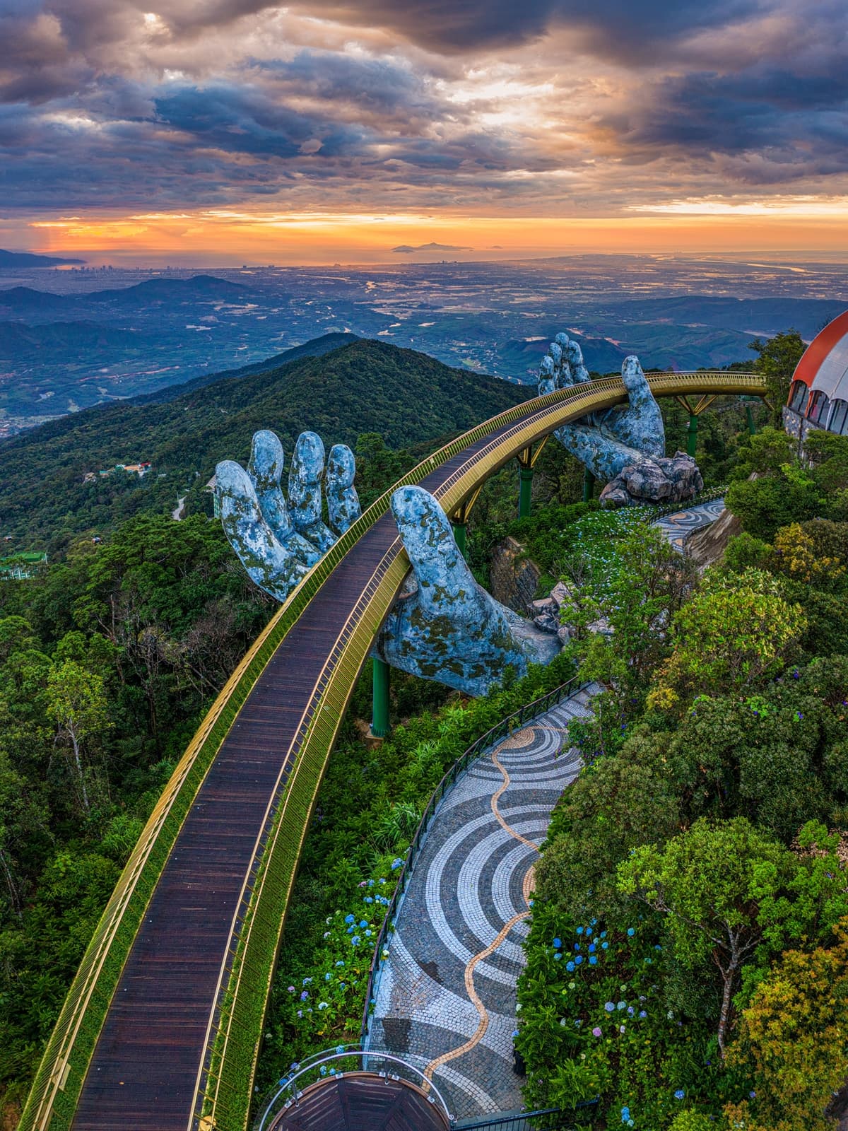 人生必去世界級美景!超狂巨手托橋+150米天空步道,東方夏威夷先存好 人生必去世界級美景!超狂巨手托橋+150米天空步道,東方夏威夷先存好