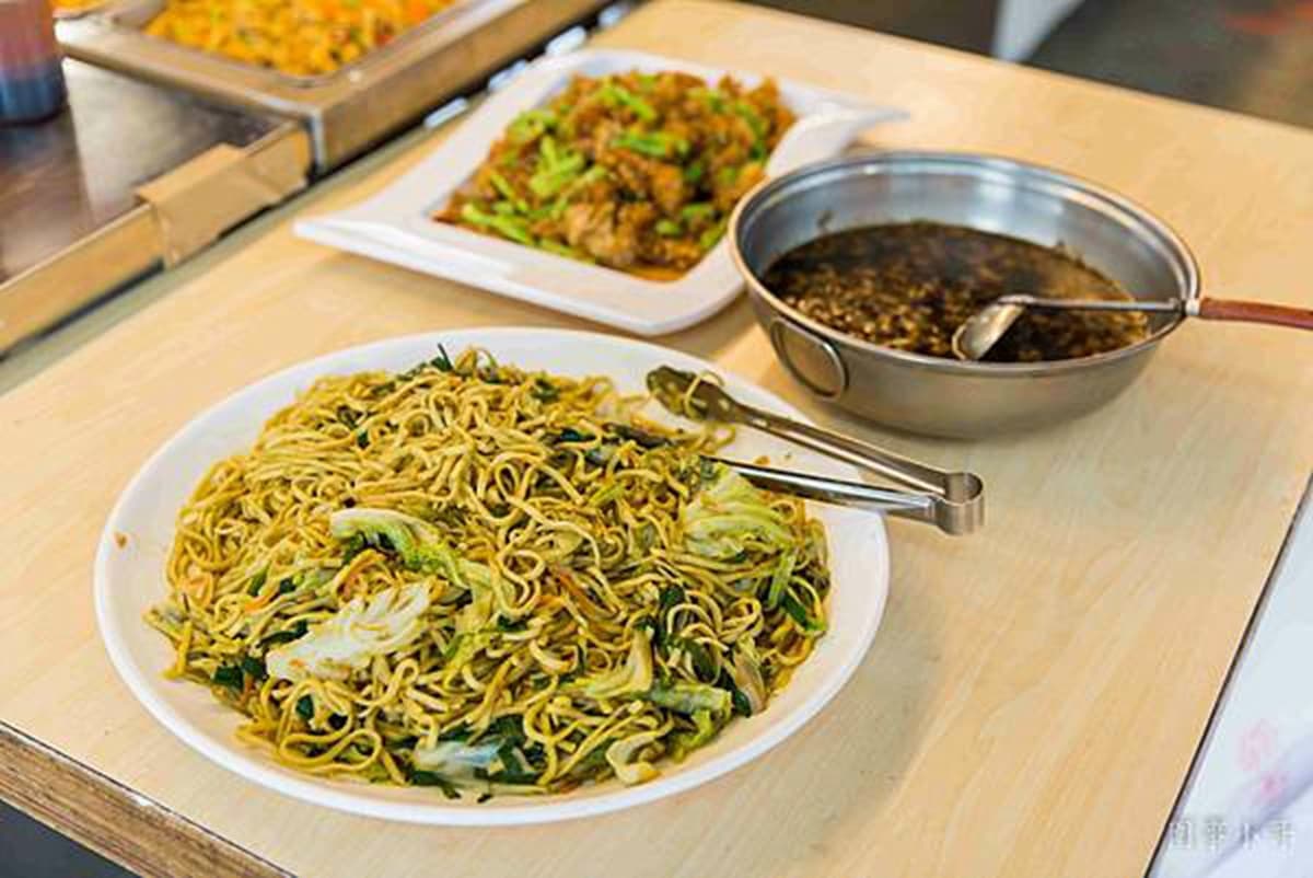 【新開店】桃園「24HR自助餐」188元百道菜吃到飽,白蝦、豬腳吃2盤就回本 【新開店】桃園「24HR自助餐」188元百道菜吃到飽,白蝦、豬腳吃2盤就回本