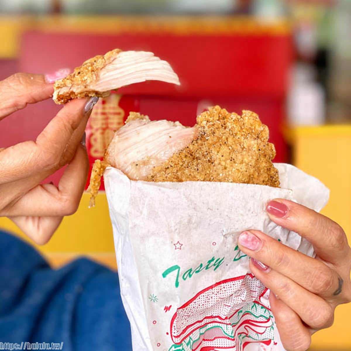 台南超狂炸物早餐!比臉大雞排僅50元,必嘗「古早雞排+麵糊蛋餅」邪惡組合 台南超狂炸物早餐!比臉大雞排僅50元,必嘗「古早雞排+麵糊蛋餅」邪惡組合