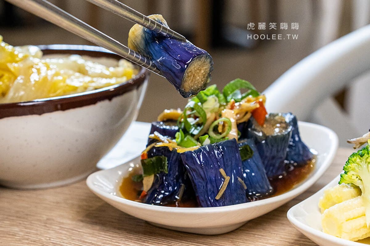 入選高雄十大肉燥飯!傳承50年「腿庫+肉燥」入口即化,搭半熟蛋更犯規 入選高雄十大肉燥飯!傳承50年「腿庫+肉燥」入口即化,搭半熟蛋更犯規
