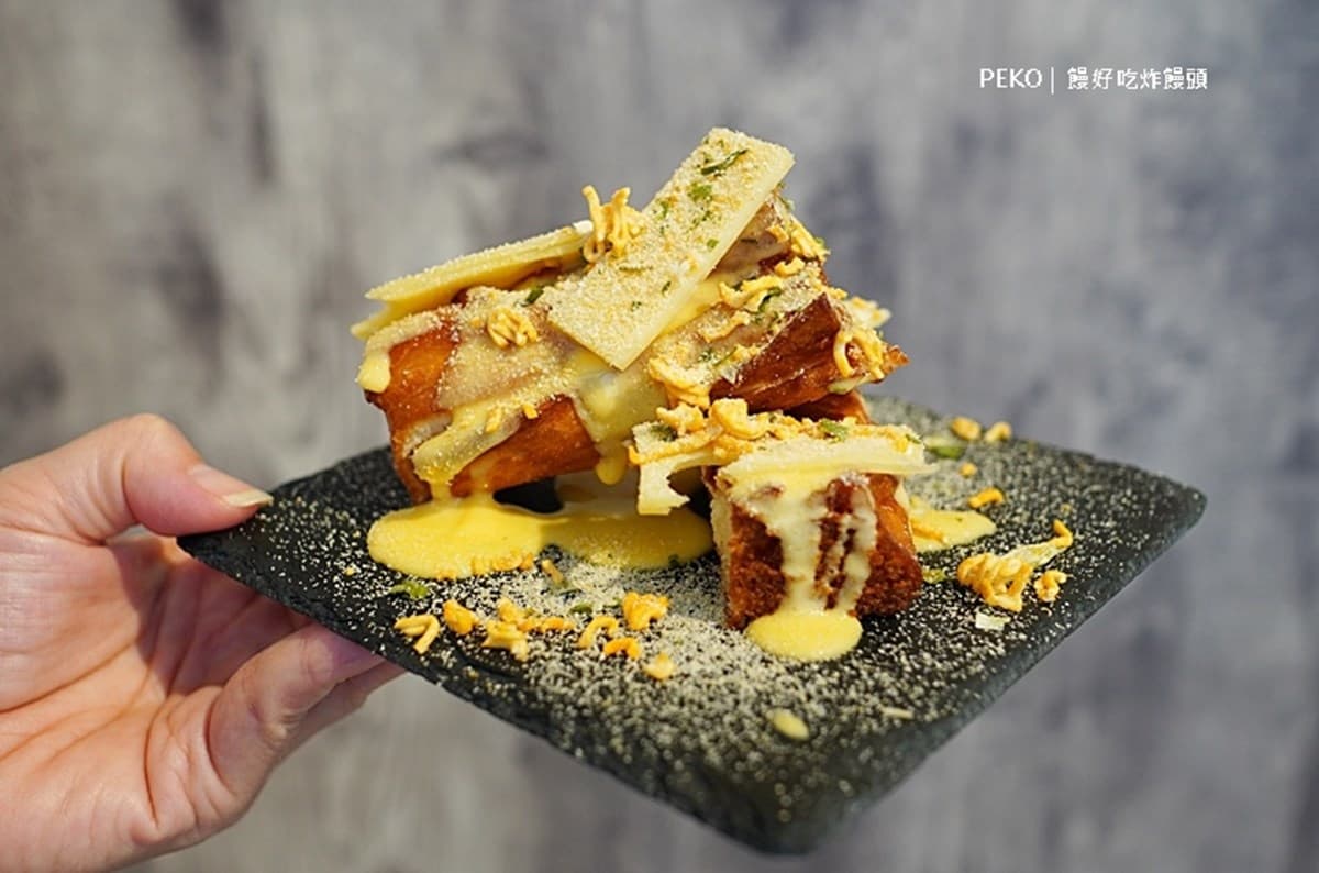 【新開店】炙燒「炸饅頭」吃過沒?牽絲龍蝦口味銅板價就有,現點現炸超唰嘴 【新開店】炙燒「炸饅頭」吃過沒?牽絲龍蝦口味銅板價就有,現點現炸超唰嘴