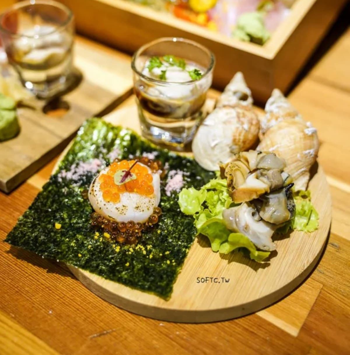 IG燒不停!超浮誇丼飯宛如「海鮮珠寶盒」,雪蟹、天使蝦、生魚片鋪好鋪滿 IG燒不停!超浮誇丼飯宛如「海鮮珠寶盒」,雪蟹、天使蝦、生魚片鋪好鋪滿