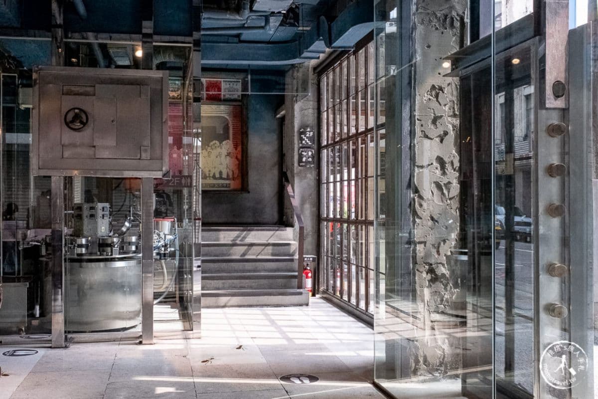 台中人都衝銀行吃冰?老建築化身網美最愛冰店,點冰淇淋送乳酪蛋糕、鳳梨酥 台中人都衝銀行吃冰?老建築化身網美最愛冰店,點冰淇淋送乳酪蛋糕、鳳梨酥