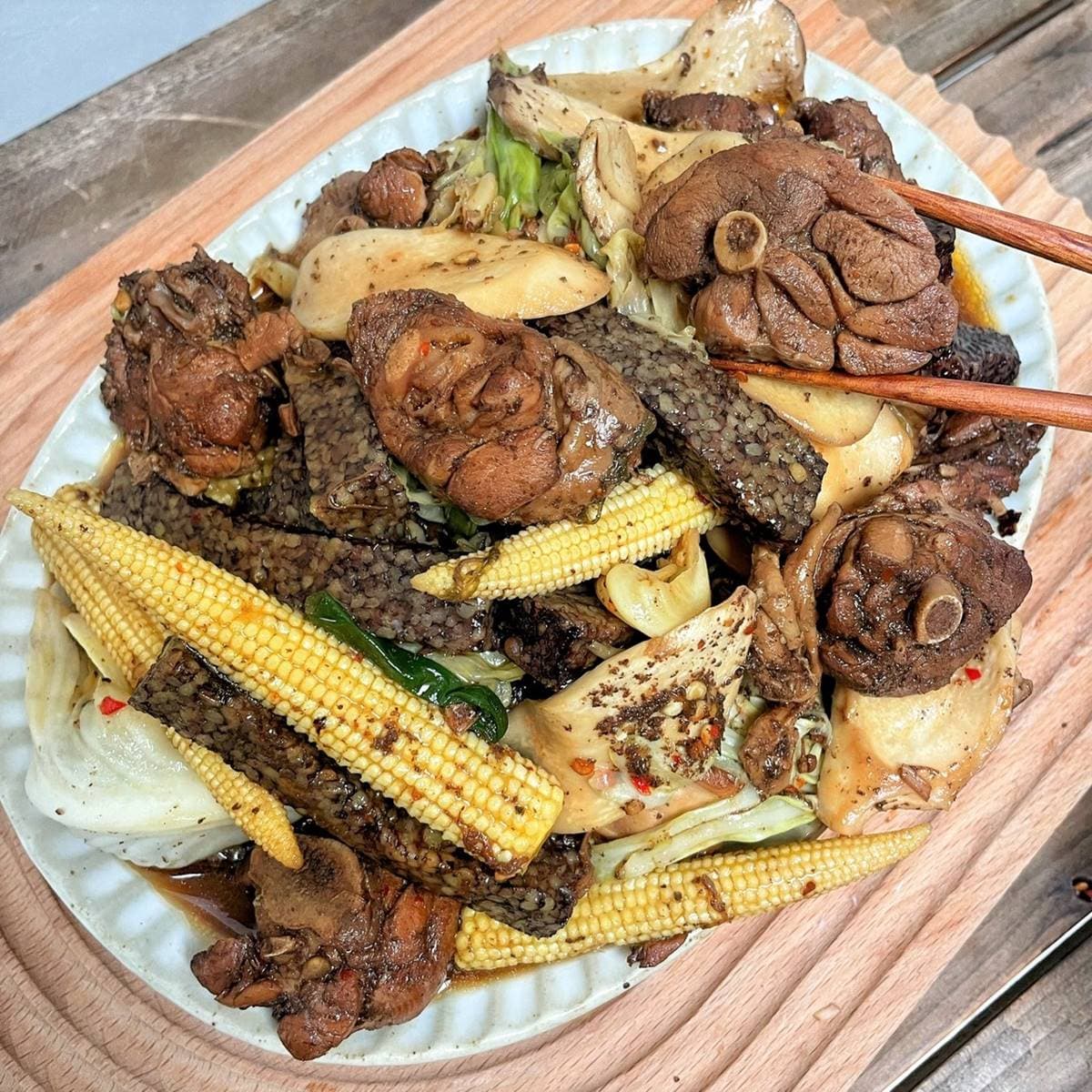 全台首創!苗栗最新「爆米香雞」別處吃不到,玉米雞腿肉+祕製醬汁超唰嘴 全台首創!苗栗最新「爆米香雞」別處吃不到,玉米雞腿肉+祕製醬汁超唰嘴