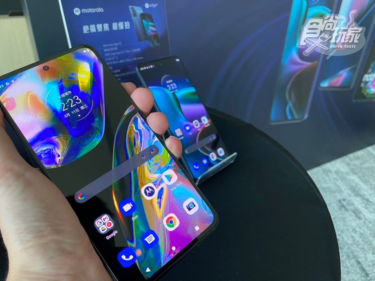 全球最薄5G手機!Motorola最新旗艦款僅6.79mm,前鏡6000萬畫素自拍最高規格 全球最薄5G手機!Motorola最新旗艦款僅6.79mm,前鏡6000萬畫素自拍最高規格