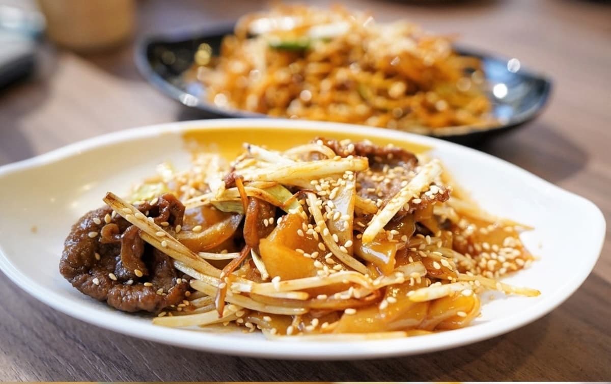 港式吃到飽再+1!壽星半價爽嗑60道港點、熱炒,必點限量酸菜鴨火鍋 港式吃到飽再+1!壽星半價爽嗑60道港點、熱炒,必點限量酸菜鴨火鍋