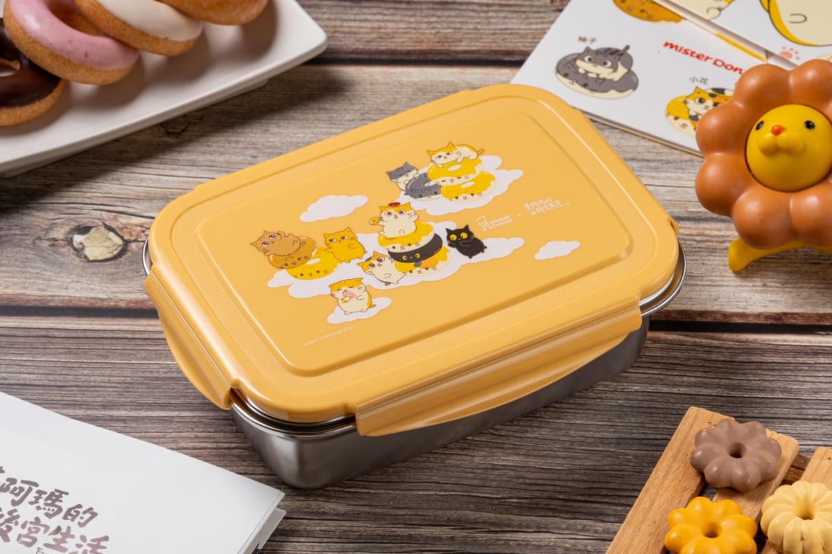 貓奴開吃!Mister Donut「黃阿瑪」甜甜圈、周邊萌翻,立體洗衣袋、大浴巾必收 貓奴開吃!Mister Donut「黃阿瑪」甜甜圈、周邊萌翻,立體洗衣袋、大浴巾必收
