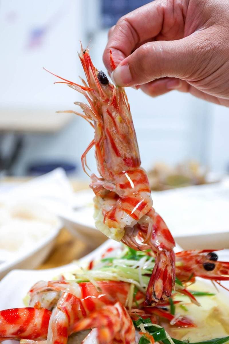 澎湖人的口袋名單!必吃超鮮甜「黑色小管麵線」,野生明蝦肉質Q彈會爆膏 澎湖人的口袋名單!必吃超鮮甜「黑色小管麵線」,野生明蝦肉質Q彈會爆膏