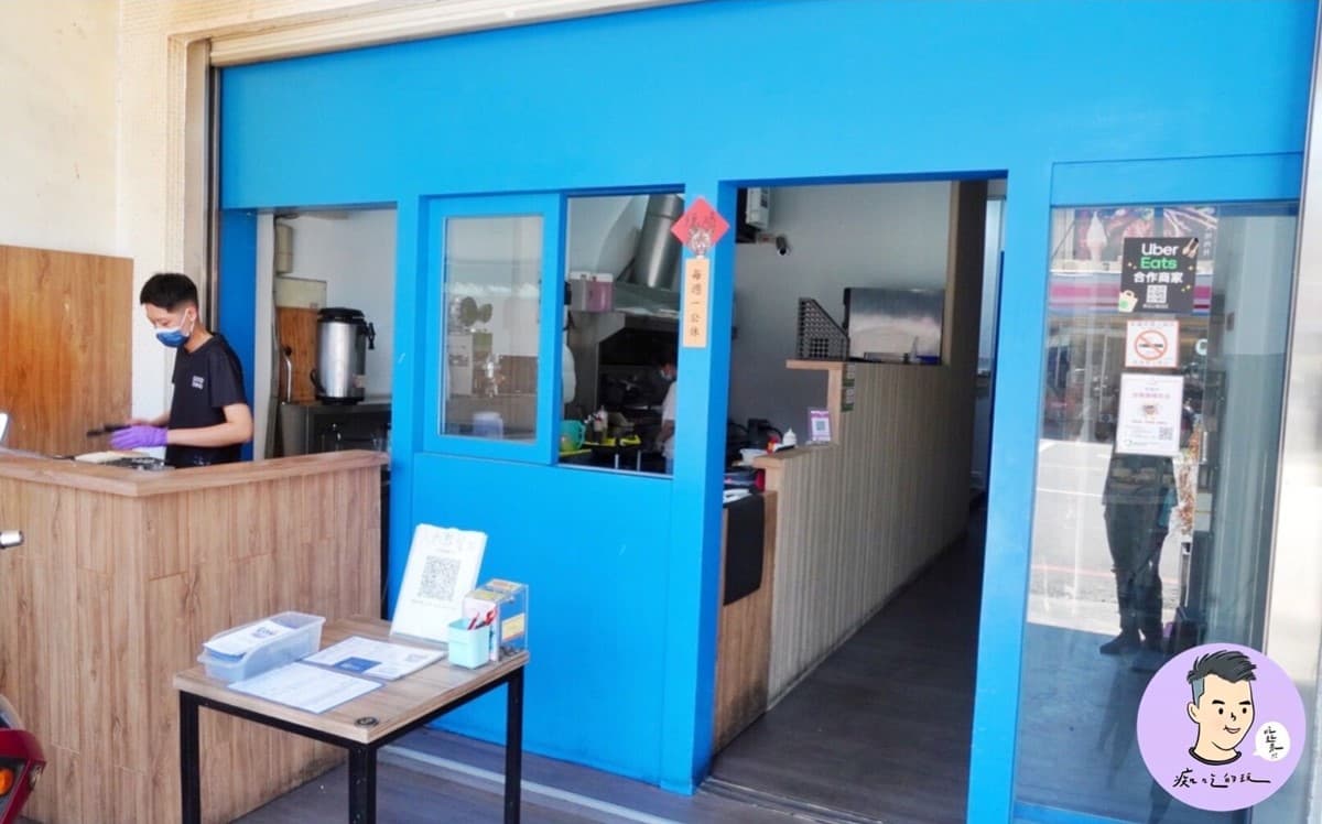 台南罪惡系早餐!3層「龍蝦沙拉吐司」一口咬不下,酥到爆蛋餅滿滿芋泥炸出 台南罪惡系早餐!3層「龍蝦沙拉吐司」一口咬不下,酥到爆蛋餅滿滿芋泥炸出