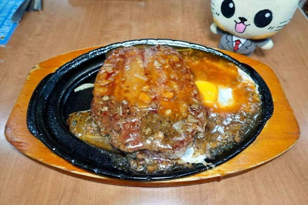 被牛排耽誤的炒飯?高CP值吃到飽只要220元,先搶粒粒分明焦香炒飯 被牛排耽誤的炒飯?高CP值吃到飽只要220元,先搶粒粒分明焦香炒飯