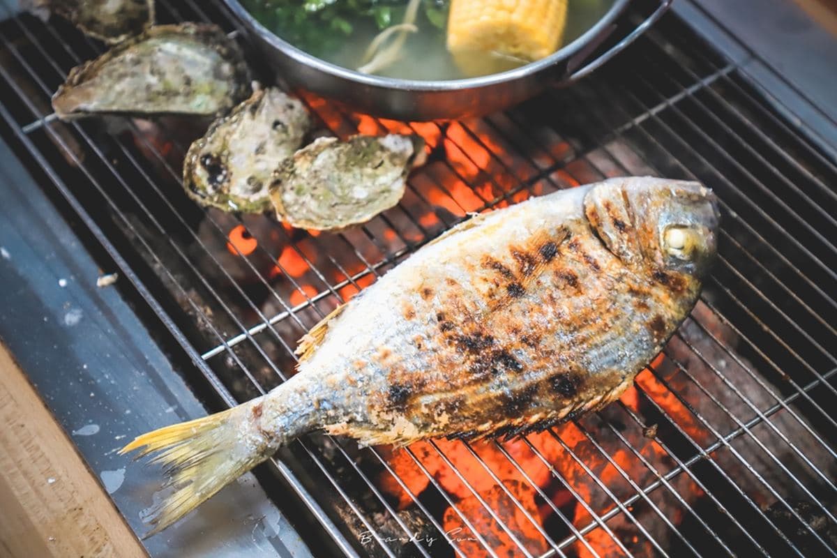全台獨家火烤兩吃!龍膽石斑、職人手釣鮮魚吃到飽,澎湖直送爆汁生蠔也必搶 全台獨家火烤兩吃!龍膽石斑、職人手釣鮮魚吃到飽,澎湖直送爆汁生蠔也必搶
