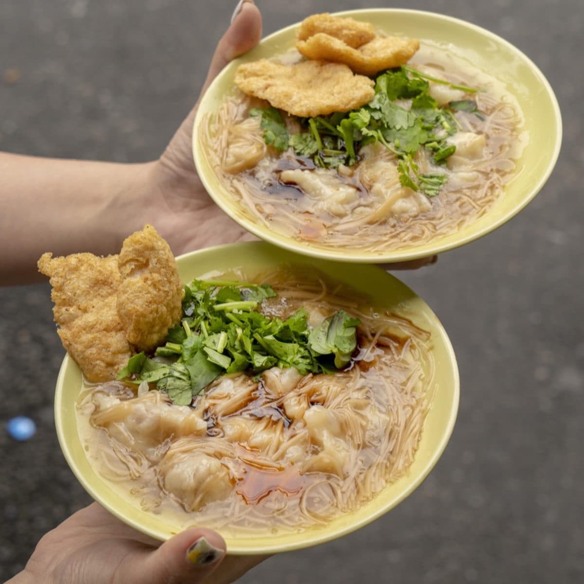 在地人早餐首選!基隆「滿料麵線羹」網評4.2分,獨創「魚羹大腸」Q彈有嚼勁 在地人早餐首選!基隆「滿料麵線羹」網評4.2分,獨創「魚羹大腸」Q彈有嚼勁