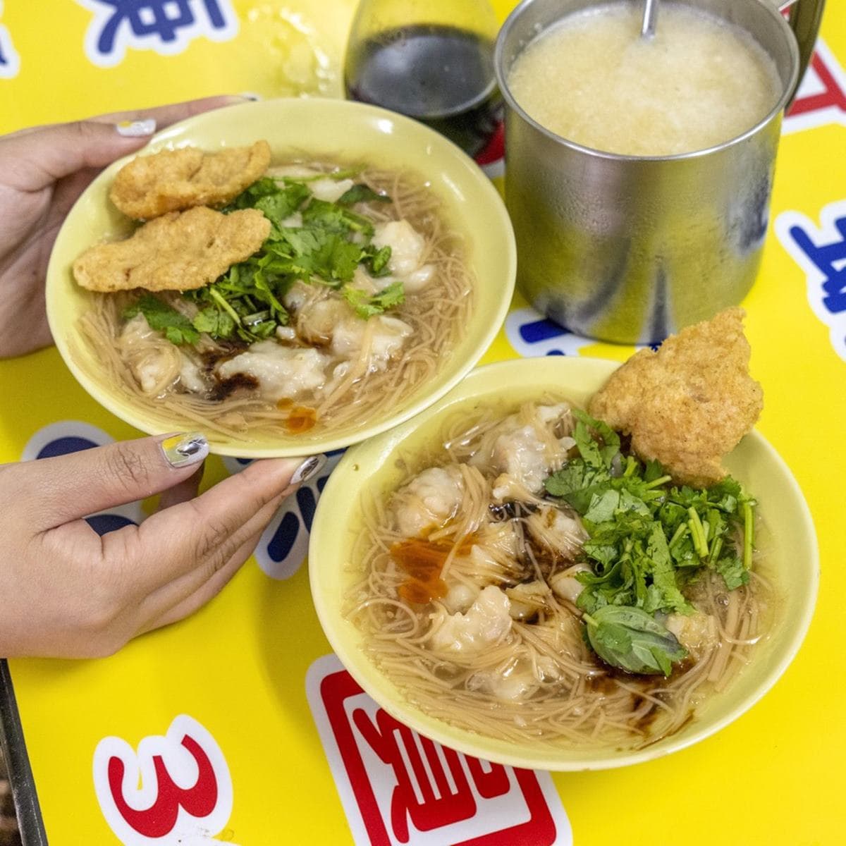 在地人早餐首選!基隆「滿料麵線羹」網評4.2分,獨創「魚羹大腸」Q彈有嚼勁 在地人早餐首選!基隆「滿料麵線羹」網評4.2分,獨創「魚羹大腸」Q彈有嚼勁