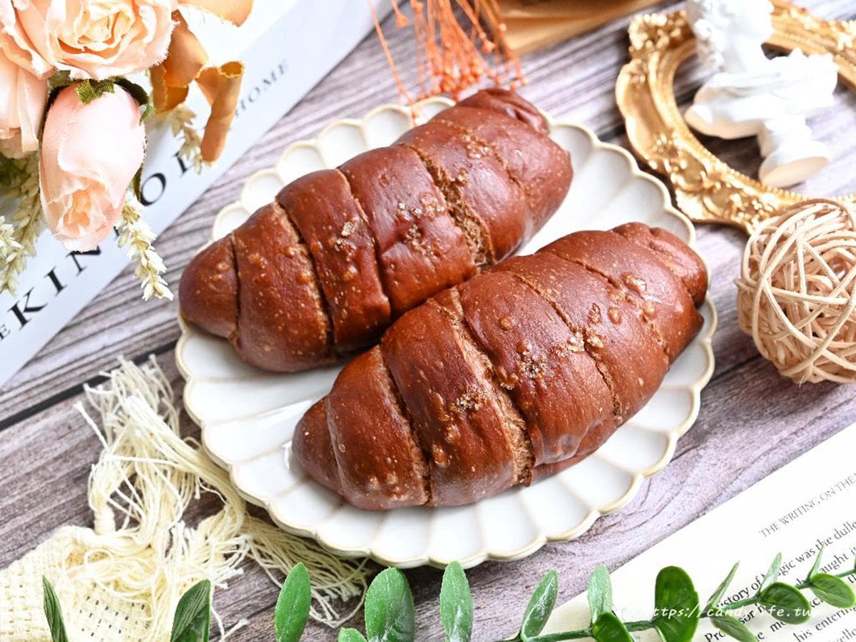 台中IG美食+1!超萌「巧克力千層餅乾」打卡必拍,鬆軟巧克力鹽可頌會爆漿 台中IG美食+1!超萌「巧克力千層餅乾」打卡必拍,鬆軟巧克力鹽可頌會爆漿