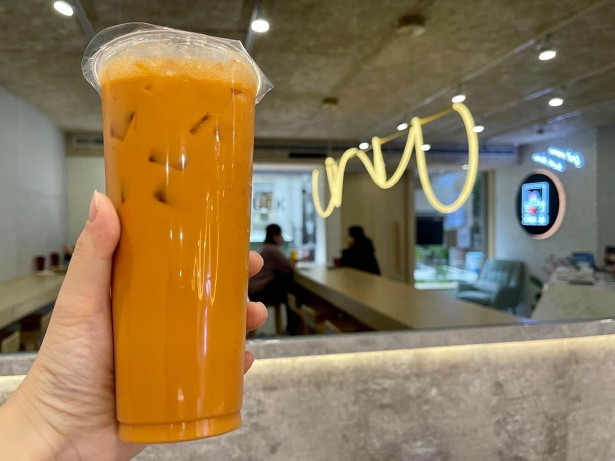 吃鍋還能喝手搖!網美火鍋店嘗「手工豆花鍋」,升級燒肉飯更滿足 吃鍋還能喝手搖!網美火鍋店嘗「手工豆花鍋」,升級燒肉飯更滿足