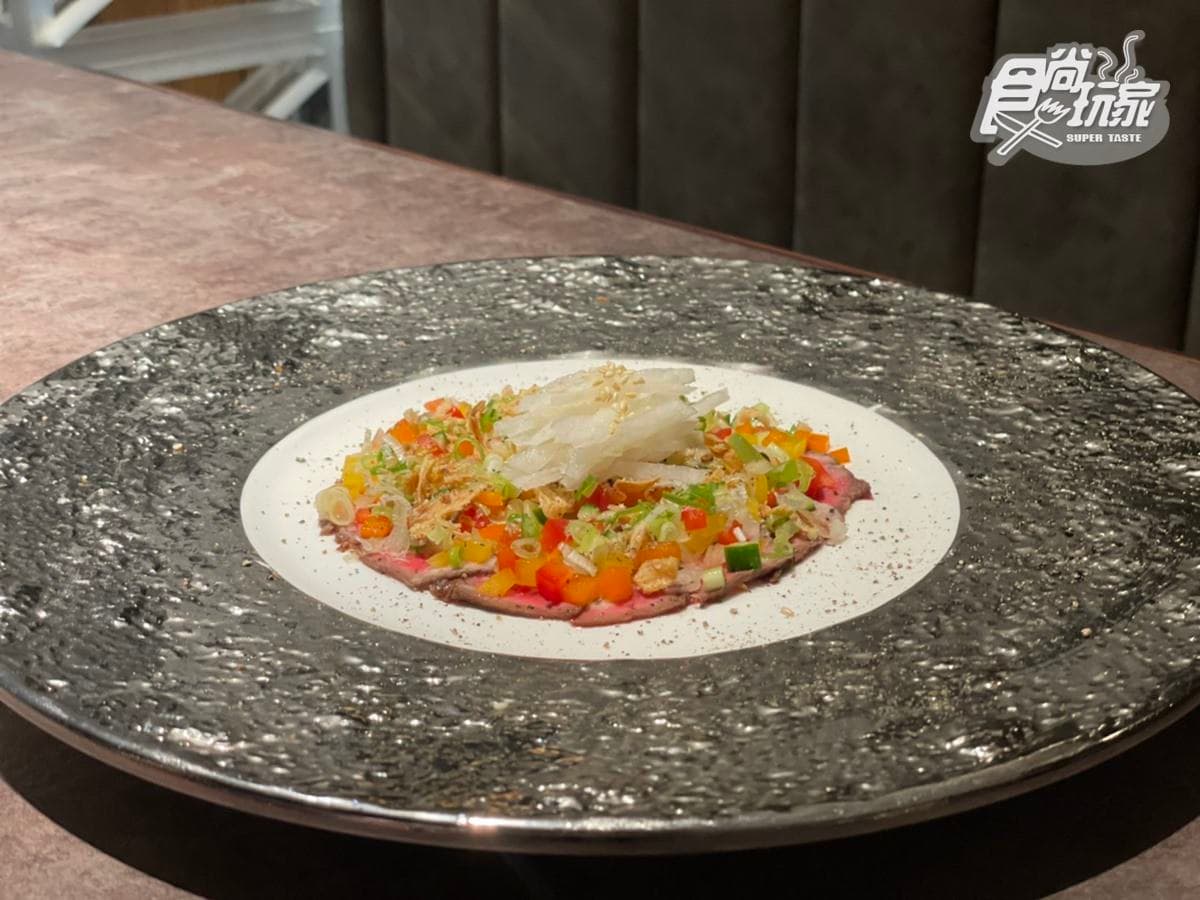 日、韓粉先衝!奢華「韓式烤肉」插旗台北,熟成豬、上等日本和牛必吃 日、韓粉先衝!奢華「韓式烤肉」插旗台北,熟成豬、上等日本和牛必吃