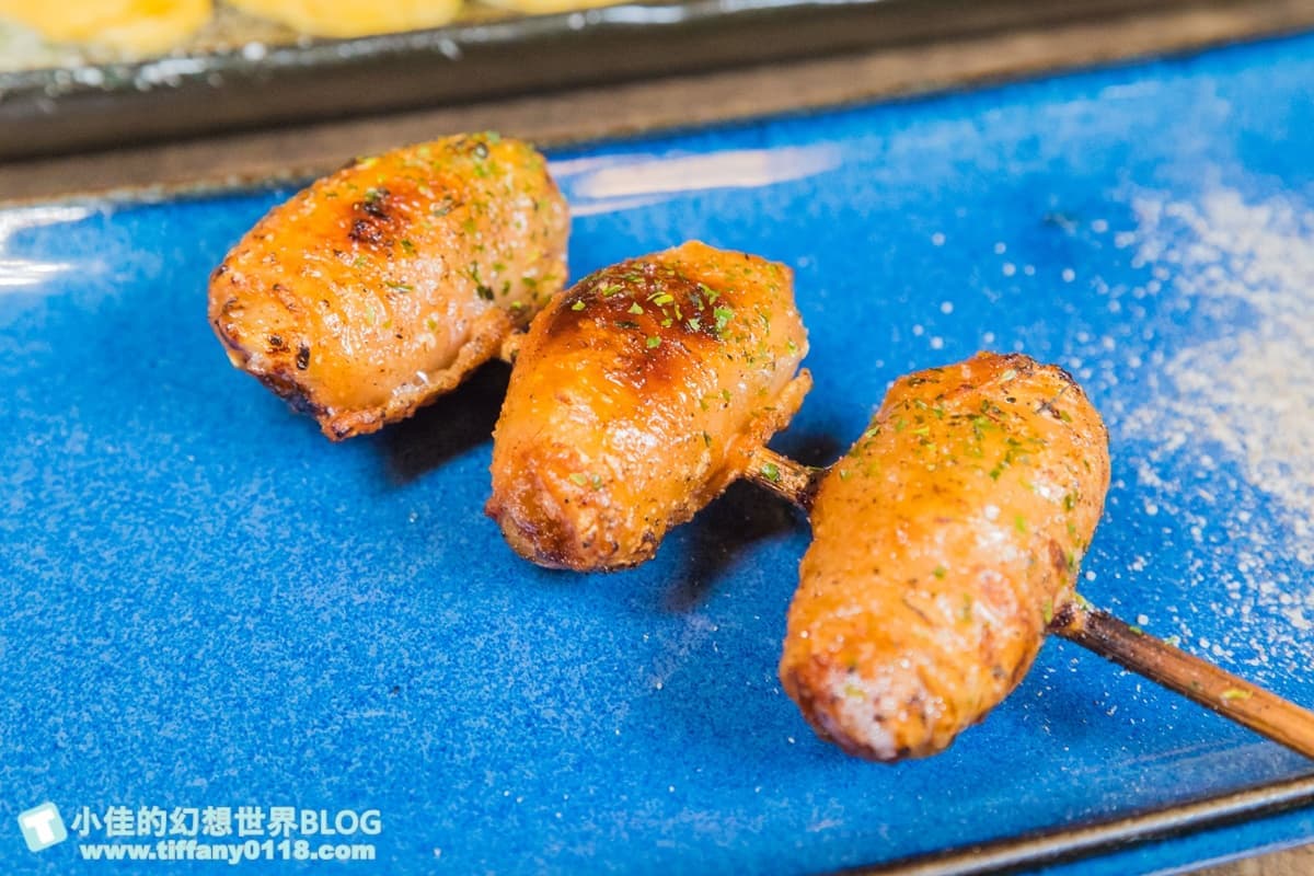 4.9星板橋深夜食堂!雞皮蒜頭捲、海山捲別處吃不到,打卡必點蘇打冰棒調酒 4.9星板橋深夜食堂!雞皮蒜頭捲、海山捲別處吃不到,打卡必點蘇打冰棒調酒