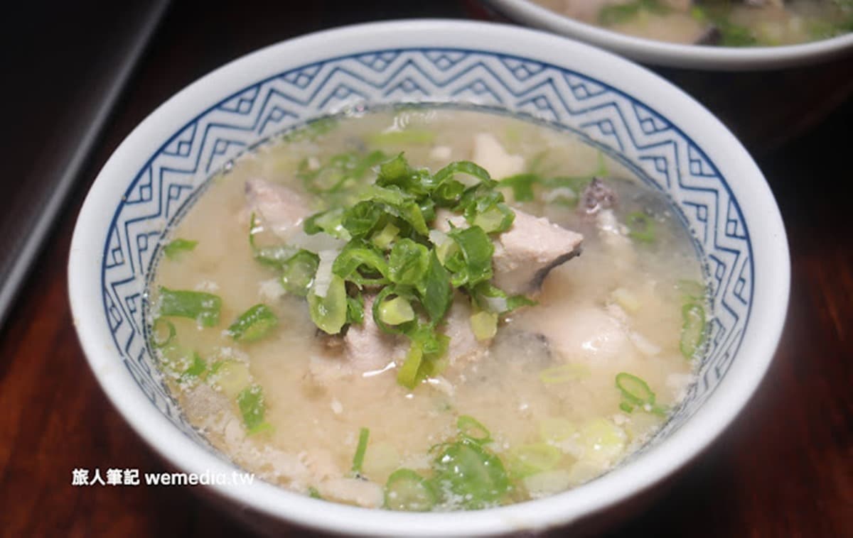 鋪滿20種生魚片!「浮誇海鮮丼」分量多到看不見飯,還有魚骨味噌湯喝到飽 鋪滿20種生魚片!「浮誇海鮮丼」分量多到看不見飯,還有魚骨味噌湯喝到飽