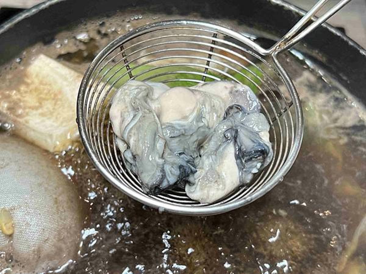 290元起吃到飽!網推「人氣火鍋店」20種蔬菜任挑,還能大嗑東石鮮蚵、蛤蜊 290元起吃到飽!網推「人氣火鍋店」20種蔬菜任挑,還能大嗑東石鮮蚵、蛤蜊