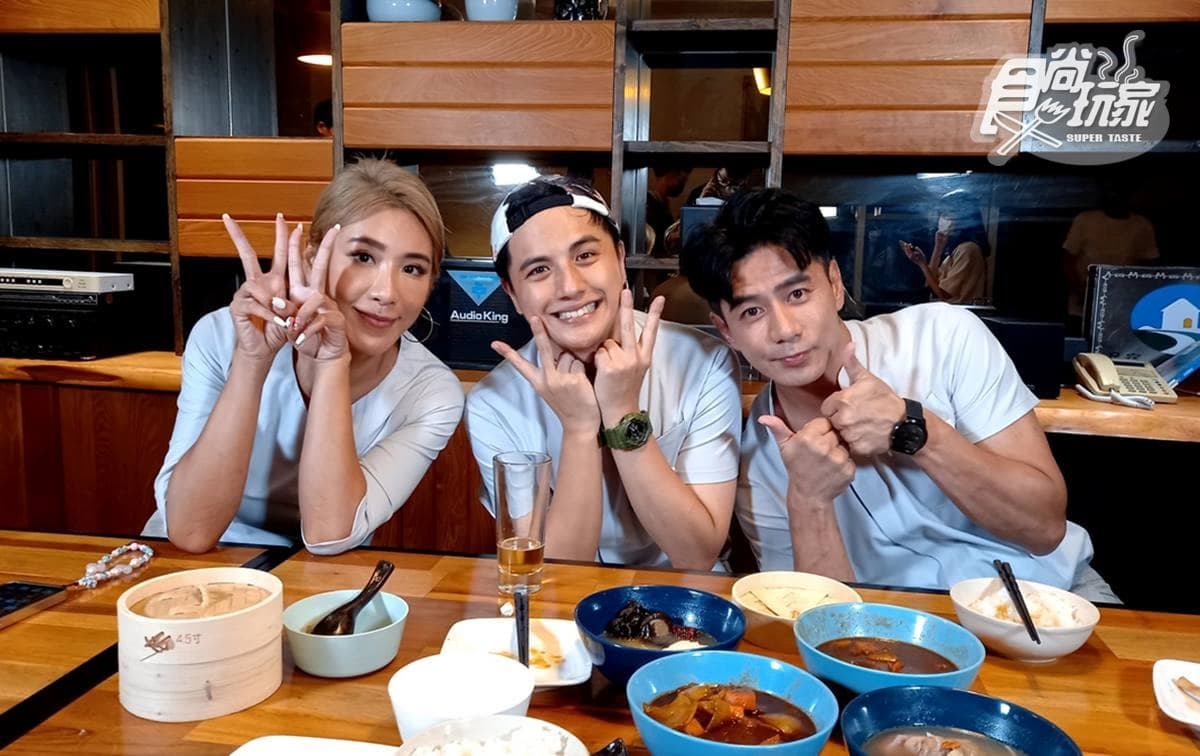 挑戰「夏日熱鬪」打工換宿!《魚肉》合體《2天1夜》,小禎首錄節目就餓昏 挑戰「夏日熱鬪」打工換宿!《魚肉》合體《2天1夜》,小禎首錄節目就餓昏