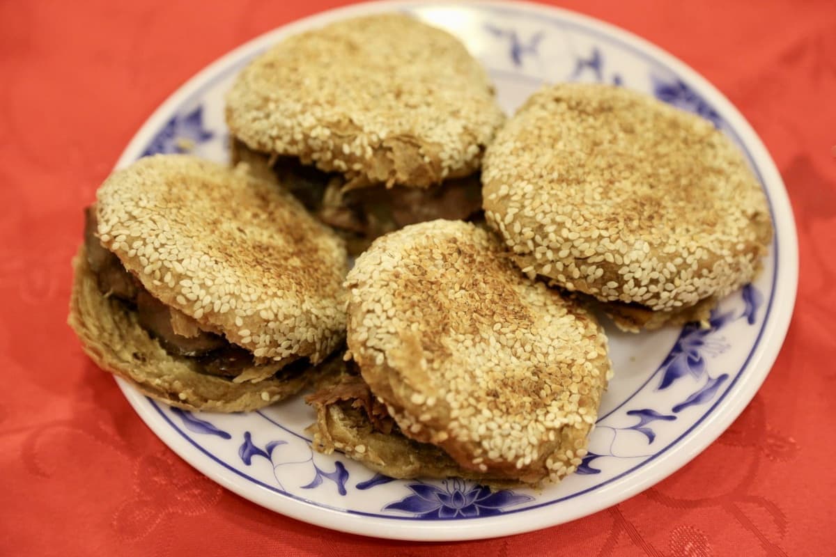 網推神店不關了?西門町「老字號餃子館」必點招牌蒸餃,房東降價原址續營業 網推神店不關了?西門町「老字號餃子館」必點招牌蒸餃,房東降價原址續營業