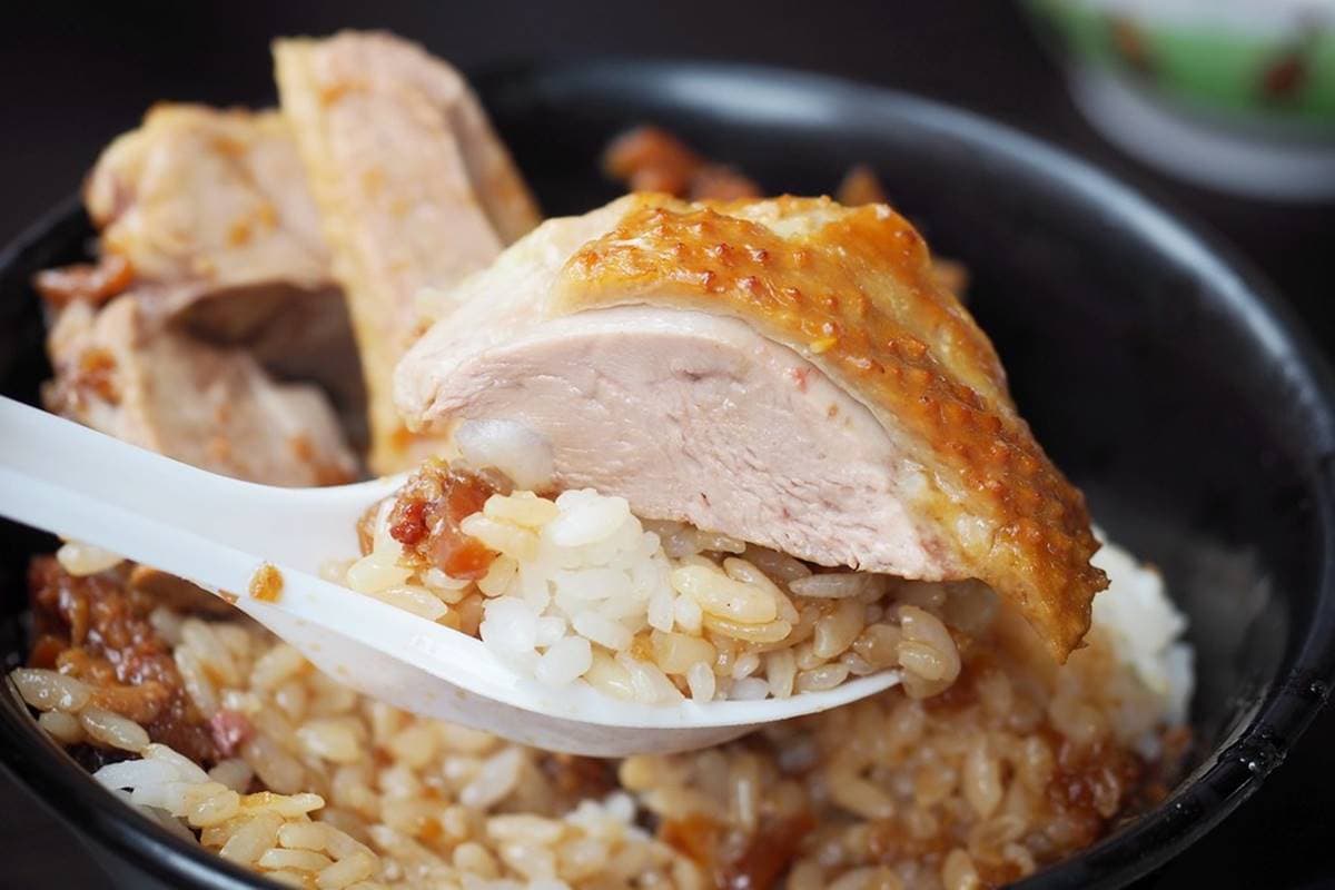 城隍廟周邊人氣小吃!「鴨肉滷肉飯」凌晨2點吃得到,炒鴨血酸辣唰嘴好過癮 城隍廟周邊人氣小吃!「鴨肉滷肉飯」凌晨2點吃得到,炒鴨血酸辣唰嘴好過癮