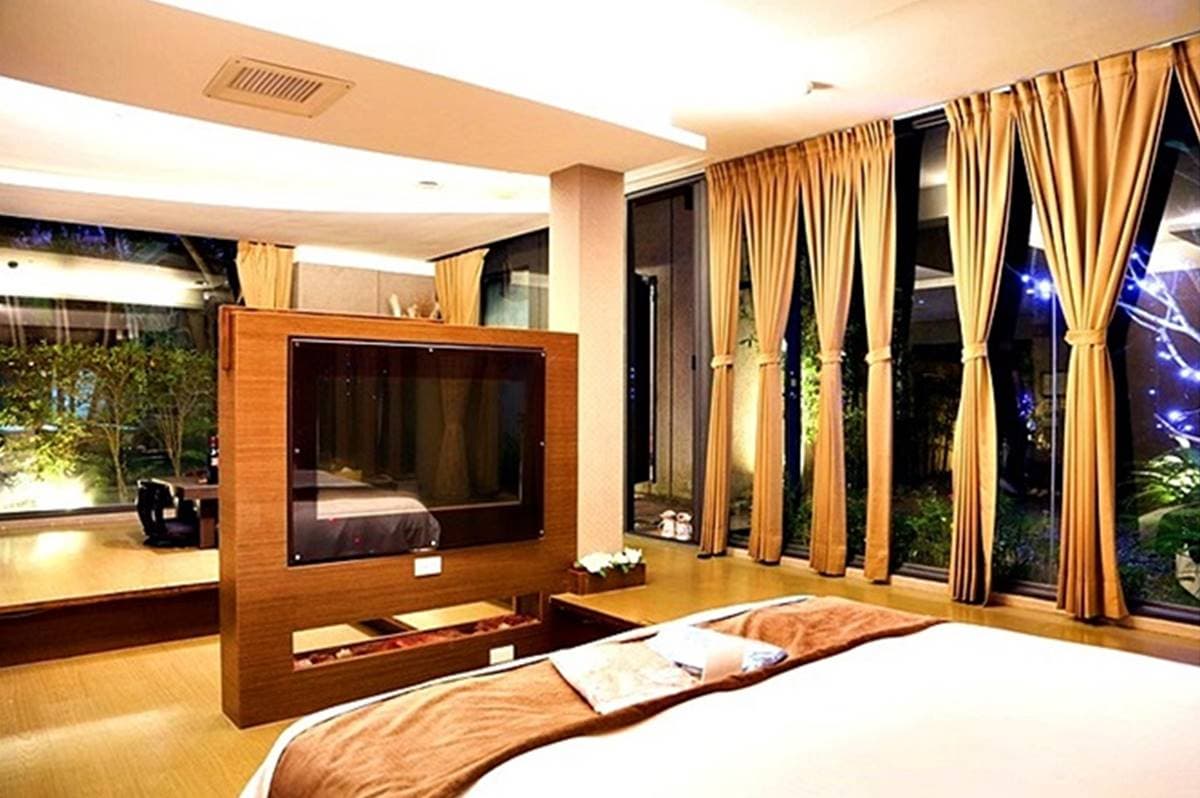 宜蘭超狂百坪Villa!獨棟享私人泳池+星空夜景,超大KTV包廂直接High到天亮 宜蘭超狂百坪Villa!獨棟享私人泳池+星空夜景,超大KTV包廂直接High到天亮