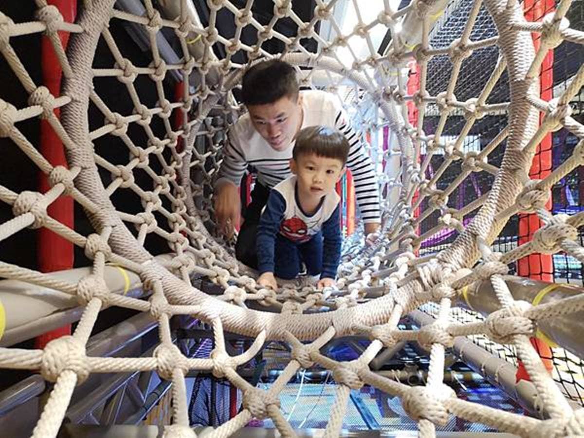 放電一整天!台北「親子樂園」體驗繩索攀爬、彈跳床,還能爽玩溜滑梯球池 放電一整天!台北「親子樂園」體驗繩索攀爬、彈跳床,還能爽玩溜滑梯球池