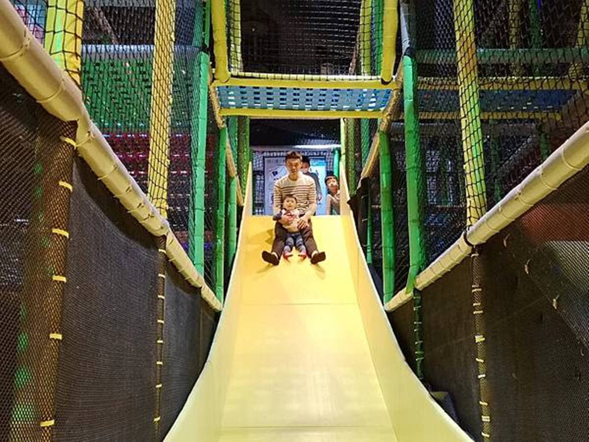 放電一整天!台北「親子樂園」體驗繩索攀爬、彈跳床,還能爽玩溜滑梯球池 放電一整天!台北「親子樂園」體驗繩索攀爬、彈跳床,還能爽玩溜滑梯球池
