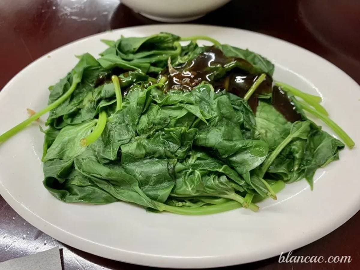 東區好評「隱藏版餃子館」!招牌鮮肉蒸餃內餡飽滿,酥脆韭黃鍋貼也必點 東區好評「隱藏版餃子館」!招牌鮮肉蒸餃內餡飽滿,酥脆韭黃鍋貼也必點