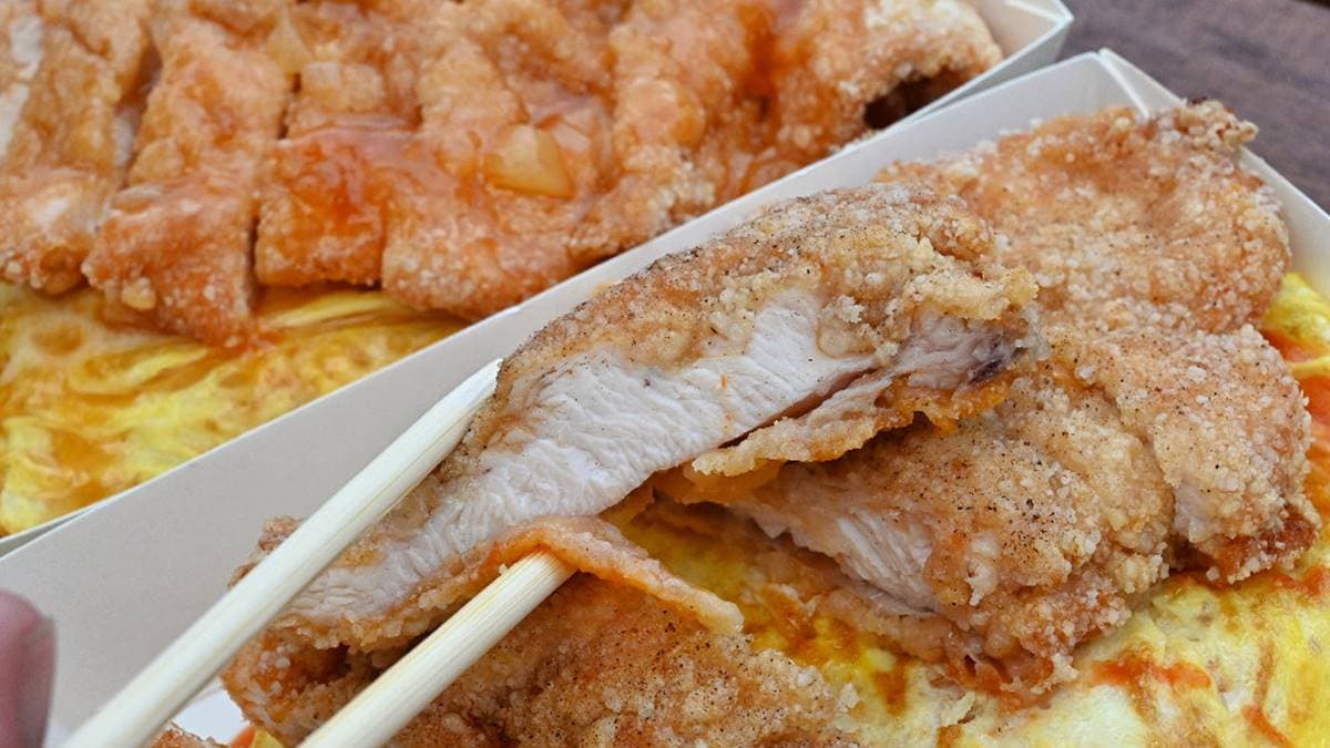 想吃先等半小時!爆量「雞排蛋包飯」只要90元,免百元就能飽到天靈蓋 想吃先等半小時!爆量「雞排蛋包飯」只要90元,免百元就能飽到天靈蓋