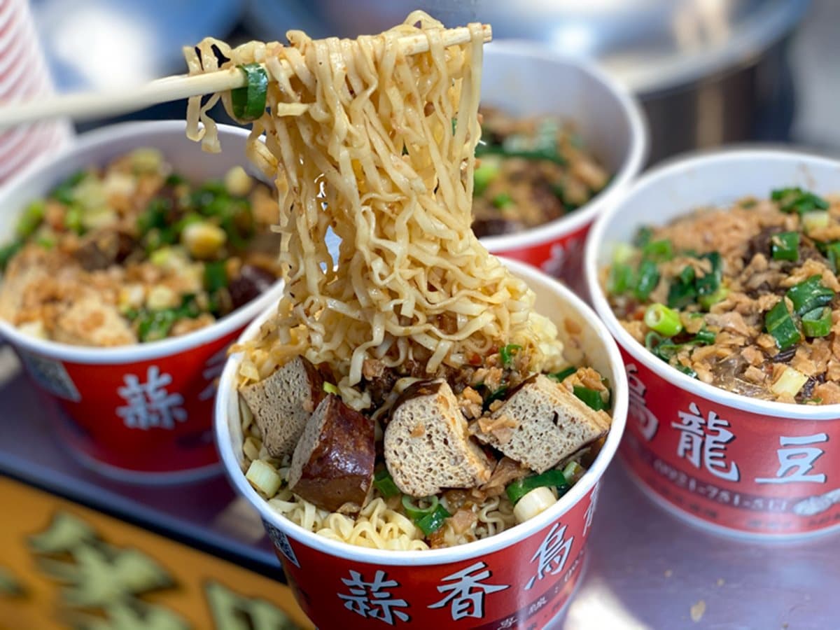 台南吃貨推爆!大東夜市6特色美食:牽絲玉米杯、爆漿章魚燒、超萌萊恩糖餅 台南吃貨推爆!大東夜市6特色美食:牽絲玉米杯、爆漿章魚燒、超萌萊恩糖餅
