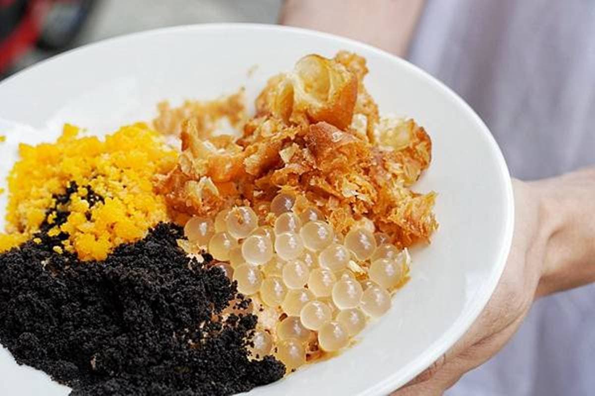 台中超狂特色冰品!花生冰尬「鹹蛋黃+油條」一吃上癮,還有20多種配料任選 台中超狂特色冰品!花生冰尬「鹹蛋黃+油條」一吃上癮,還有20多種配料任選