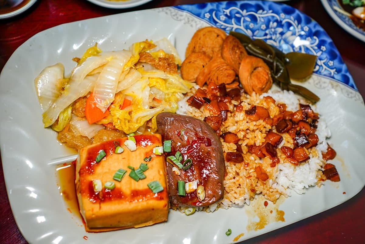 吃完小心痛風!「肥美鮮蚵+黏嘴滷肉飯」太邪惡,「無刺虱目魚肚」懶人會愛 吃完小心痛風!「肥美鮮蚵+黏嘴滷肉飯」太邪惡,「無刺虱目魚肚」懶人會愛