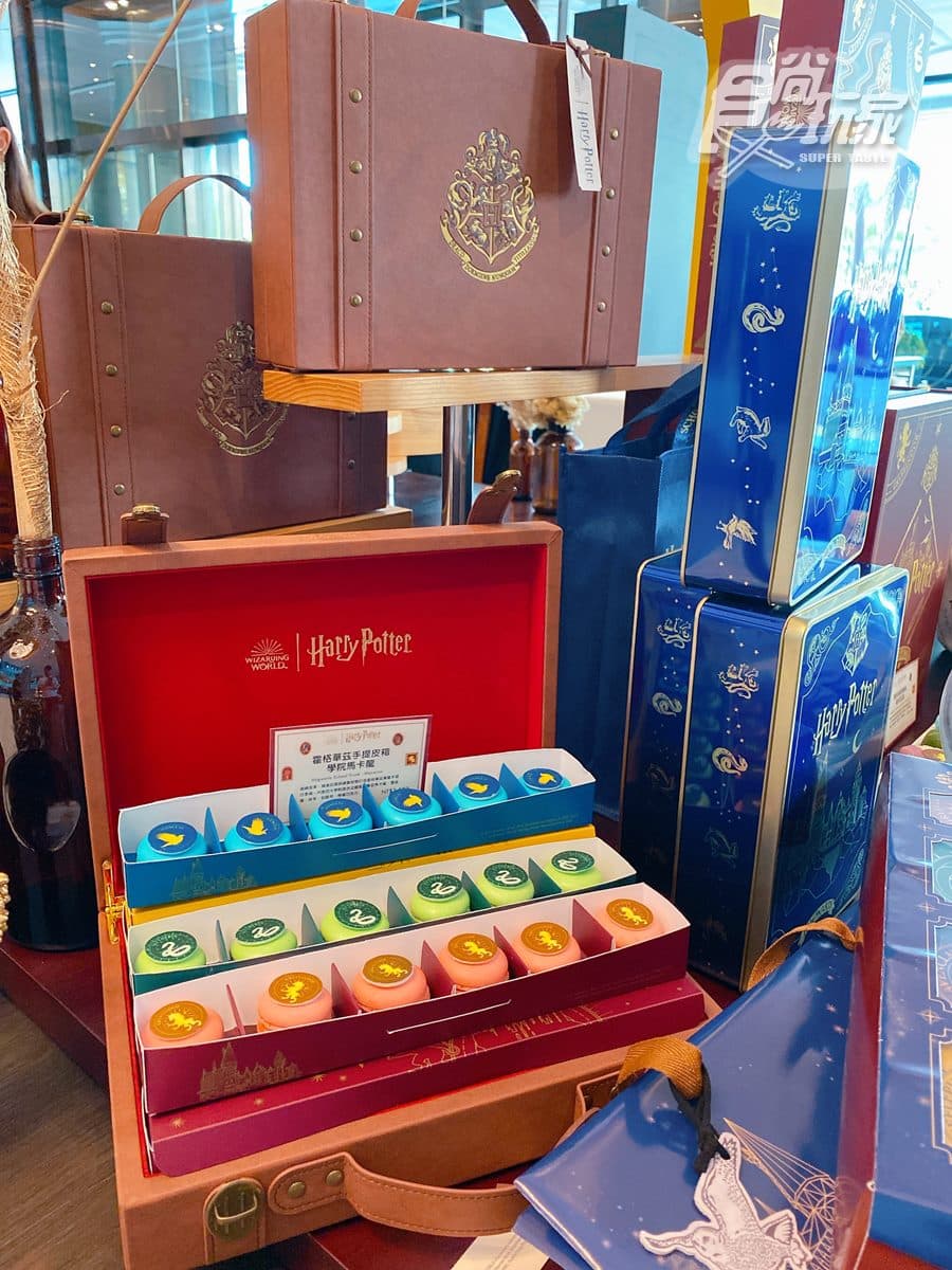 全台唯一哈利波特飯店!霍格華茲便當、嘿美甜點等20款夯品,還能換4學院服 全台唯一哈利波特飯店!霍格華茲便當、嘿美甜點等20款夯品,還能換4學院服
