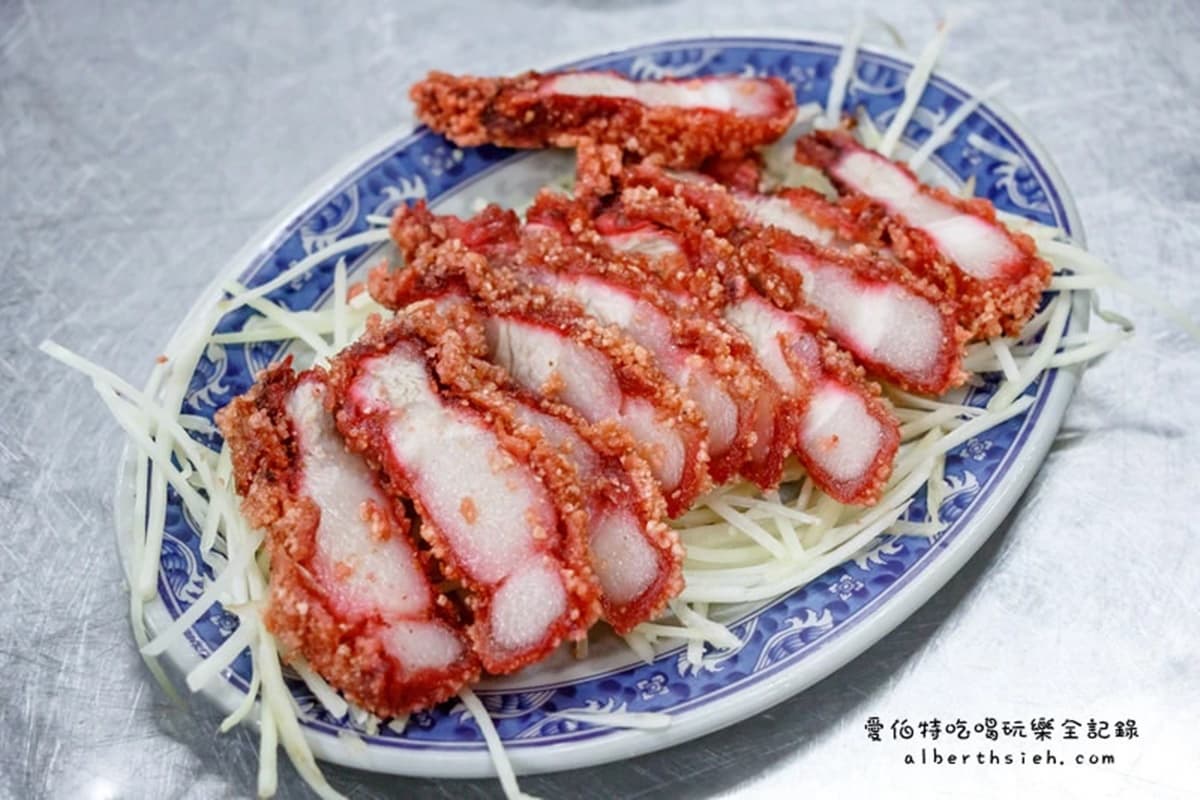 鶯歌人宵夜吃「垃圾麵」?混濁湯頭吸滿豬骨精華,再加獨門肉燥、辣油更銷魂 鶯歌人宵夜吃「垃圾麵」?混濁湯頭吸滿豬骨精華,再加獨門肉燥、辣油更銷魂