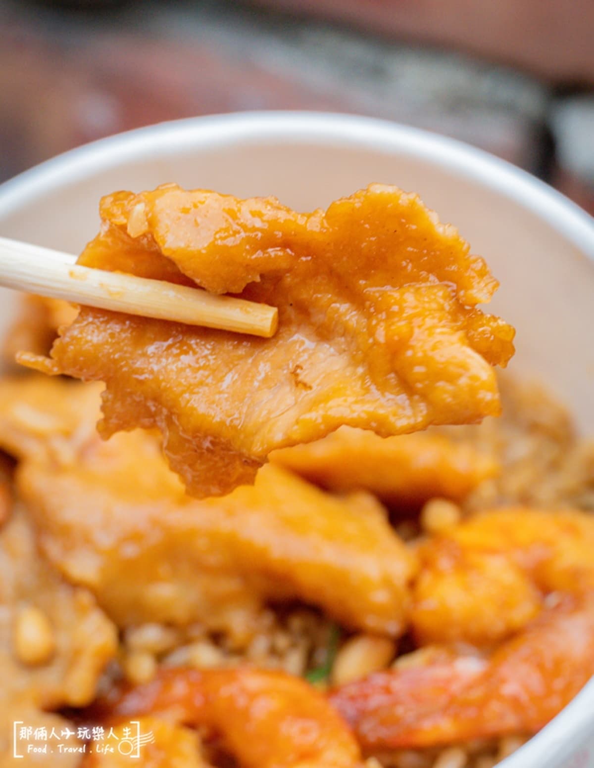 老闆超佛心!南投「浮誇系炒飯」爆炒整隻白蝦,炭火蝦頭湯免費喝到飽 老闆超佛心!南投「浮誇系炒飯」爆炒整隻白蝦,炭火蝦頭湯免費喝到飽