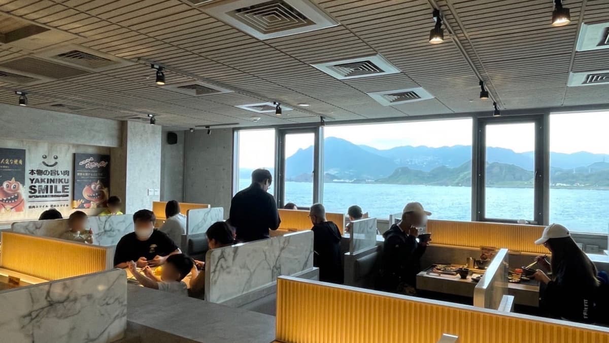 10月【發現新開店】11家IG打卡美食:易開罐涼麵、首家魚漢堡、超萌卡雷酥 180度無邊際海景+賞月!打卡全台最美「1人燒肉」,79元嗑「巨無霸大草蝦」
