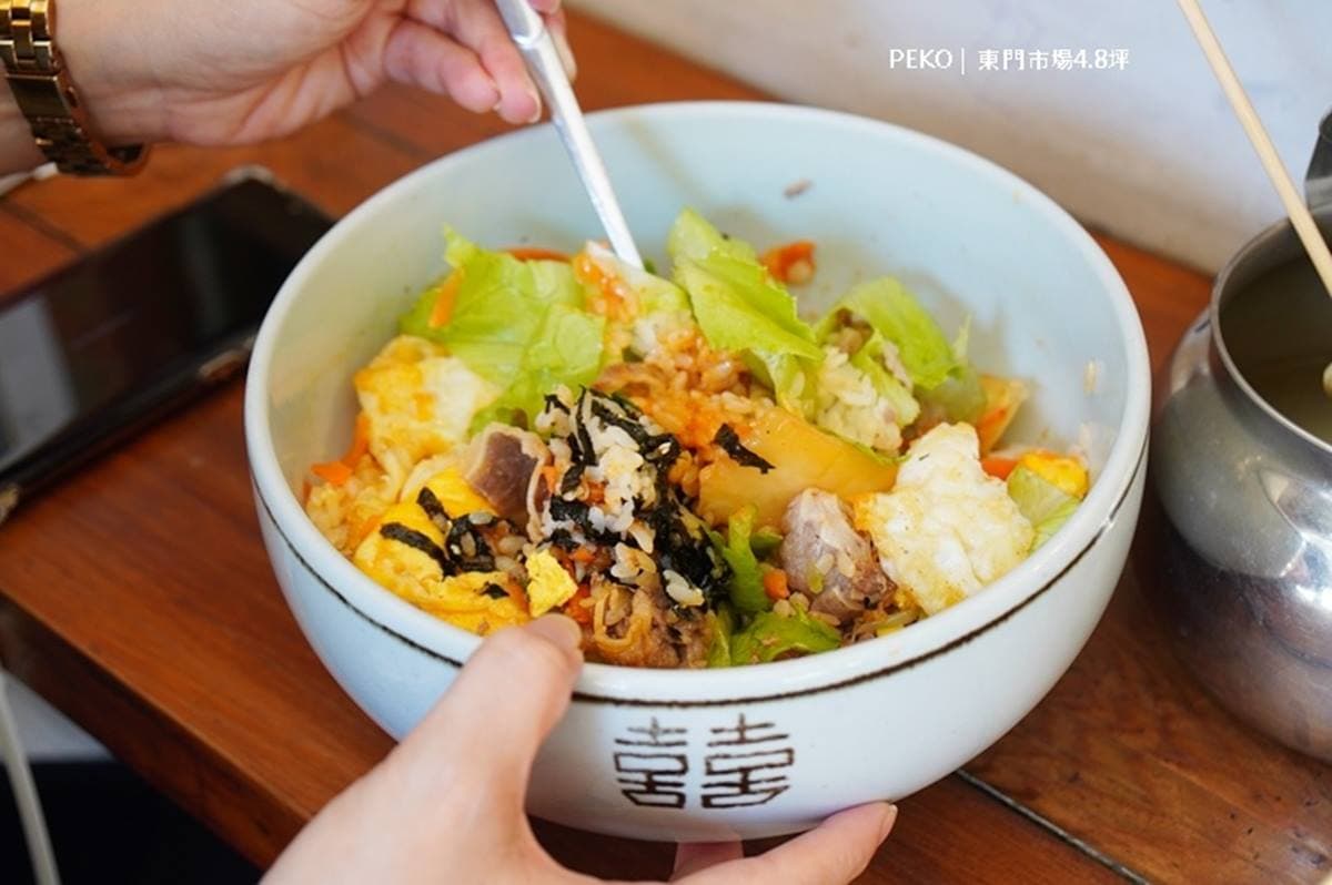 新竹最強芋頭米粉湯!東門市場6必吃:爆量炸魚山、魚板湯喝到飽、九宮格餐 新竹最強芋頭米粉湯!東門市場6必吃:爆量炸魚山、魚板湯喝到飽、九宮格餐