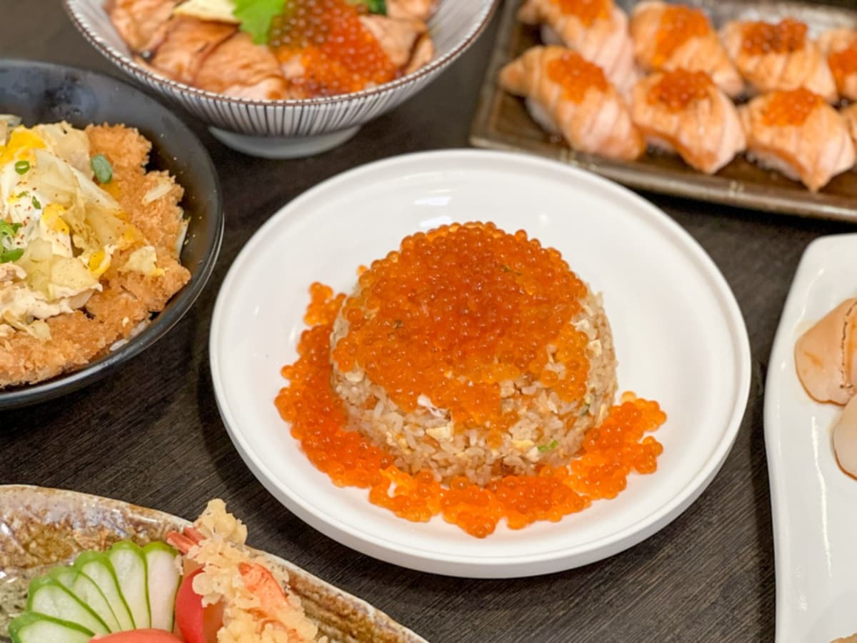 鮭魚控必訪!內行激推「炙燒鮭魚+鮭魚卵」隱藏吃法,蛋炒飯鋪滿魚卵超誘人 鮭魚控必訪!內行激推「炙燒鮭魚+鮭魚卵」隱藏吃法,蛋炒飯鋪滿魚卵超誘人