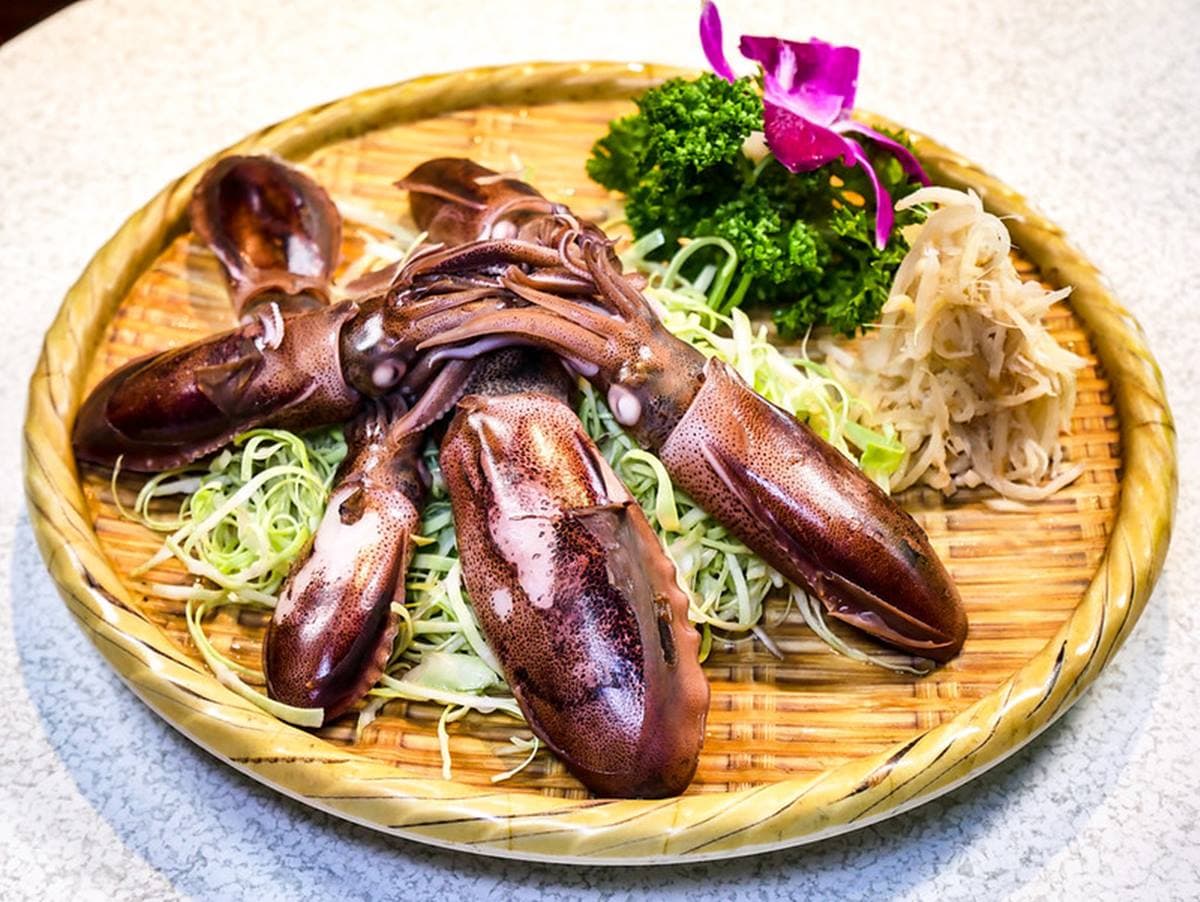 自家漁船捕撈!超澎派「咖哩螃蟹」滿滿蟹膏尬麵包,大分量小卷米粉用碗公裝 自家漁船捕撈!超澎派「咖哩螃蟹」滿滿蟹膏尬麵包,大分量小卷米粉用碗公裝