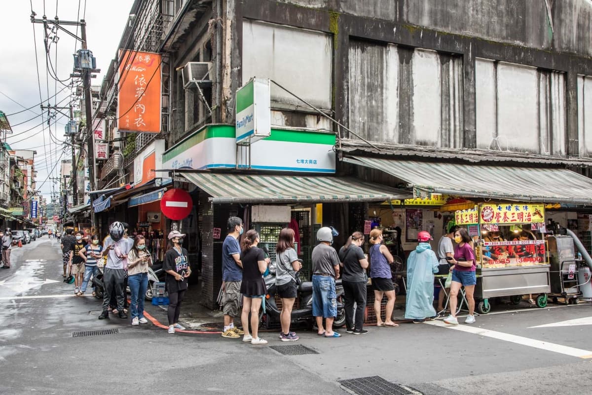 老饕激推!基隆5家排隊小吃:網推最強營養三明治、在地人最愛炸蛋排骨飯 老饕激推!基隆5家排隊小吃:網推最強營養三明治、在地人最愛炸蛋排骨飯